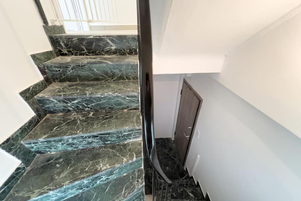 Spacious Penthouse Near Downtown Atenas Exterior foto